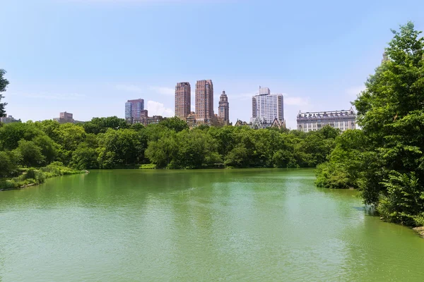 Central Park jezero Manhattan v New Yorku — Stock fotografie