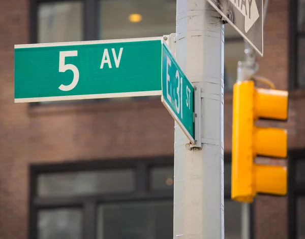 Fift avenue sign 5 th Av New York Mahnattan — Stock Photo, Image