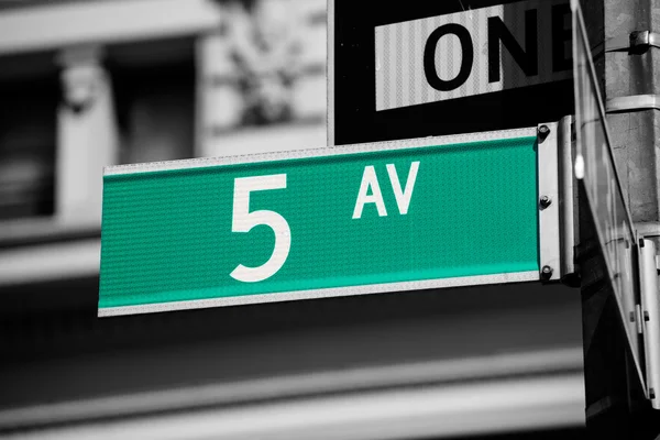 Fift avenida sinal 5 th Av New York Mahnattan — Fotografia de Stock