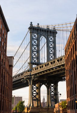 Manhattan Bridge Brooklyn sokak New York bize