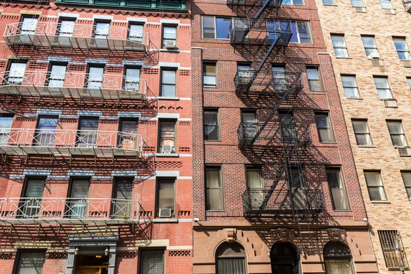 Edifícios de West Manhattan fachadas em Nova York — Fotografia de Stock