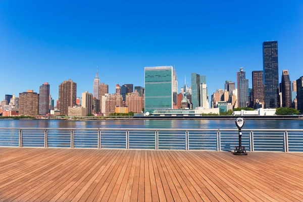 Manhattan New York güneşli manzarası Doğu Nehri Nyc — Stok fotoğraf