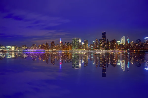 Manhattan New York skyline tramonto da Est — Foto Stock