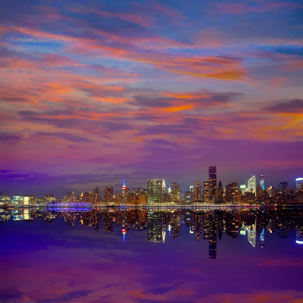 Manhattan New York skyline tramonto da Est — Foto Stock