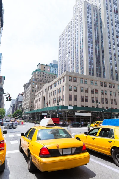 Πόλη της Νέας Υόρκης στο Μανχάταν Fifth Avenue 5η Av μας — Φωτογραφία Αρχείου