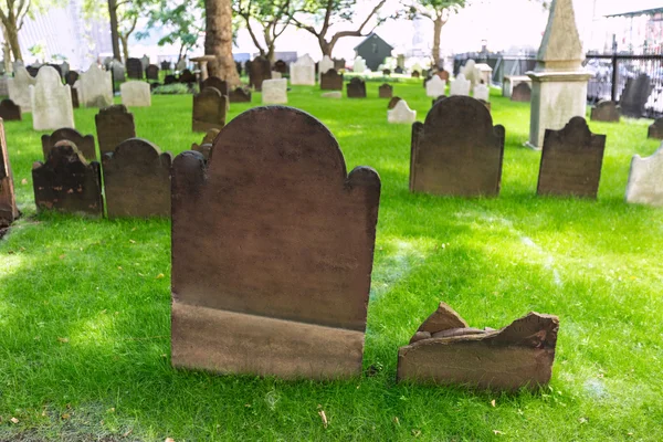 Трійця старі кладовище церква Нью-Йорка Манхеттен — стокове фото