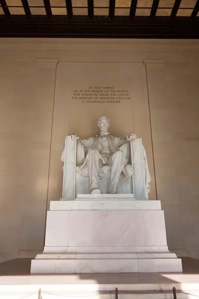 亚伯拉罕 · 林肯纪念堂建筑华盛顿特区 — 图库照片