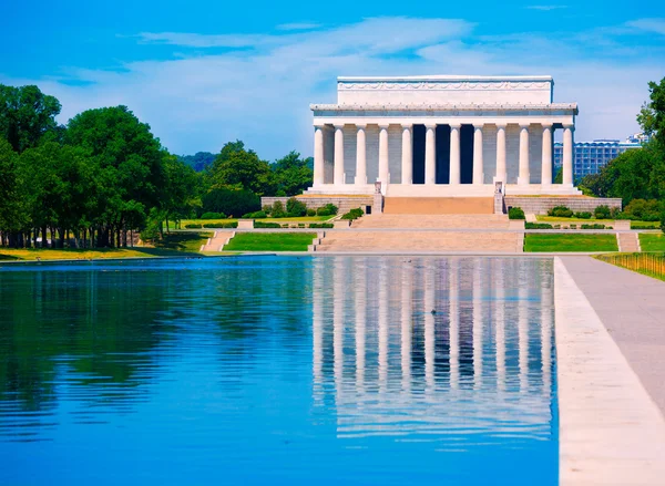 Abraham Lincoln Memorial reflexe fond Washington — Stock fotografie