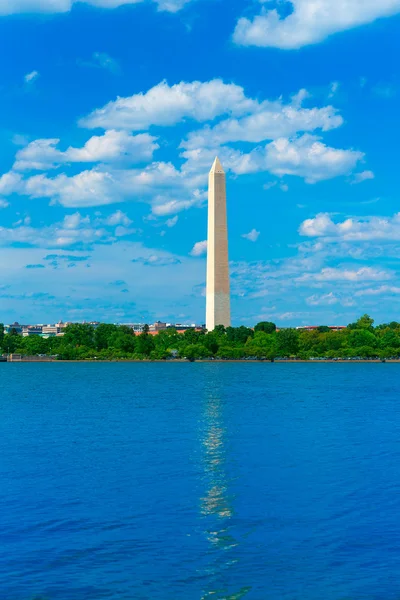 Monumento de Washington refletido em Tidal Basin DC — Fotografia de Stock
