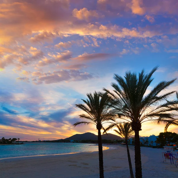 Alcudia Mallorca i solnedgången på stranden Mallorca — Stockfoto