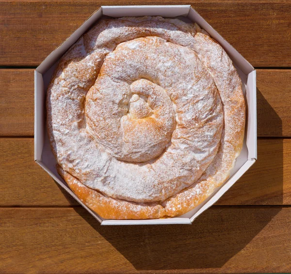 Ensaimada typisch mallorquinische Bäckerei — Stockfoto