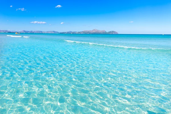 Spiaggia di Maiorca Can Picafort nella baia di Alcudia Maiorca — Foto Stock