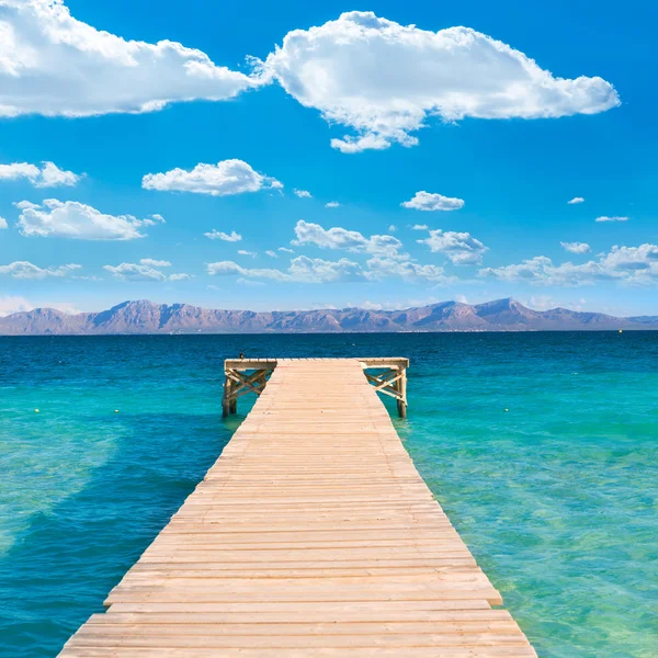 Mallorca Platja de Alcudia beach pier in Mallorca — Stockfoto