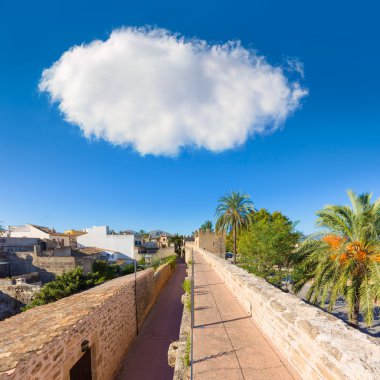 Alcudia Old Town kale duvarı Mayorka Mallorca