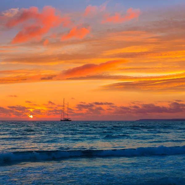 Maiorca pôr do sol em Es Trenc praia em Campos — Fotografia de Stock