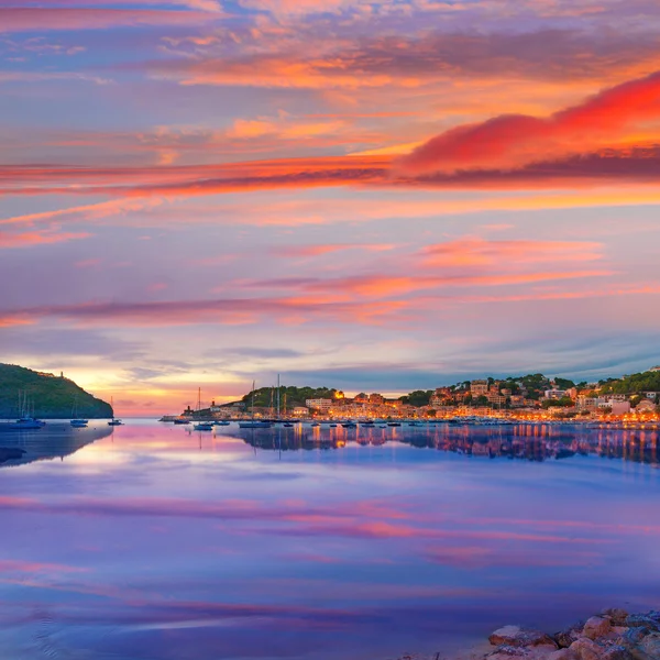 Port de Soller solnedgång i Mallorca på Balearerna — Stockfoto