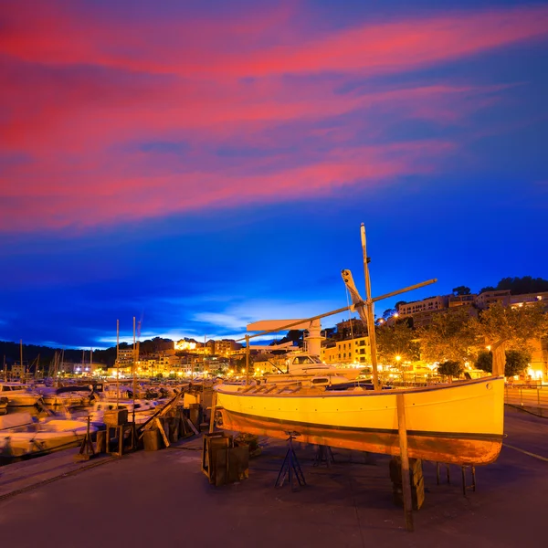 Port de Soller zachód słońca na Majorce w archipelagu Balearów wyspa — Zdjęcie stockowe