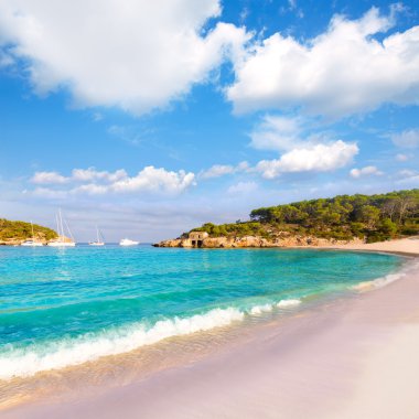 Mayorka samarador beach Mondrago Amarador