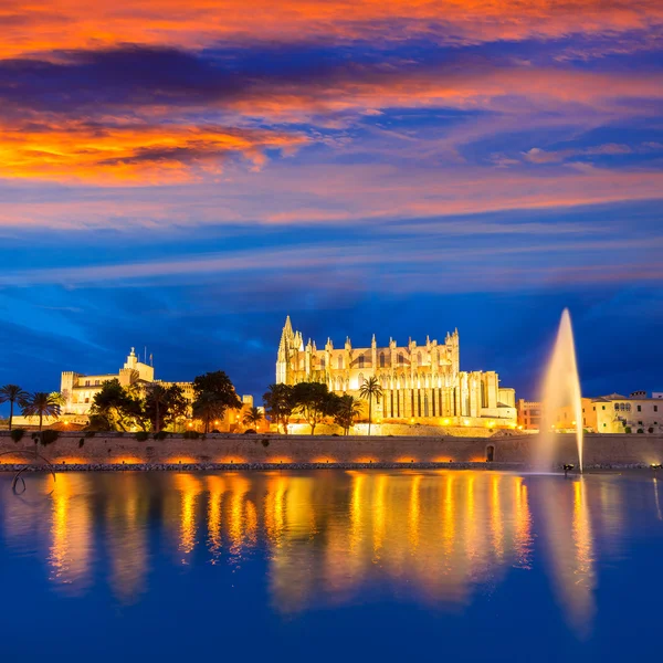 Palma de Mallorca-katedralen Seu solnedgång Mallorca — Stockfoto