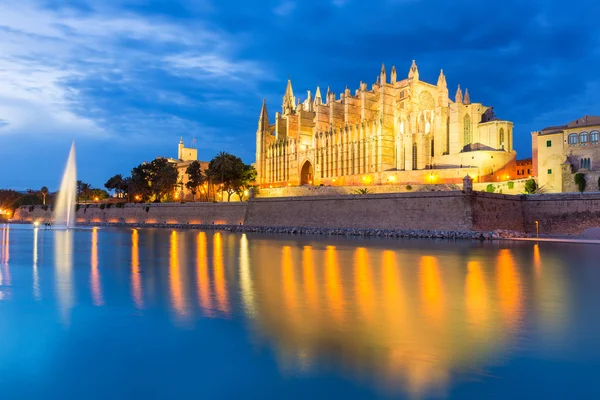 Palma de Mallorca-katedralen Seu solnedgång Mallorca — Stockfoto