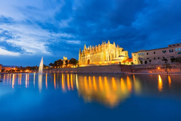 Palma de Mallorca-katedralen Seu solnedgång Mallorca — Stockfoto