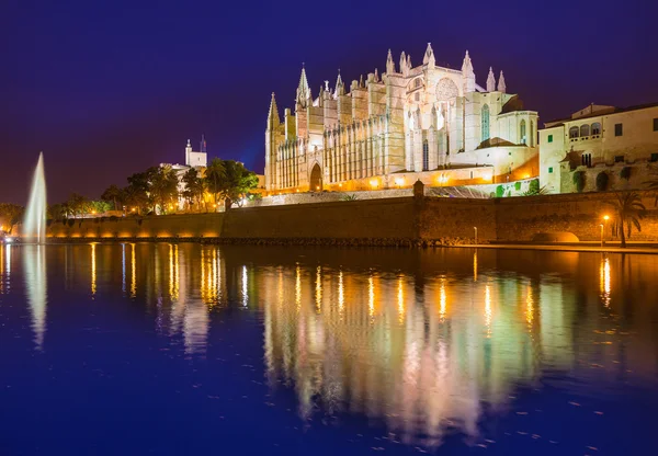 Palma de Mallorca-katedralen Seu solnedgång Mallorca — Stockfoto