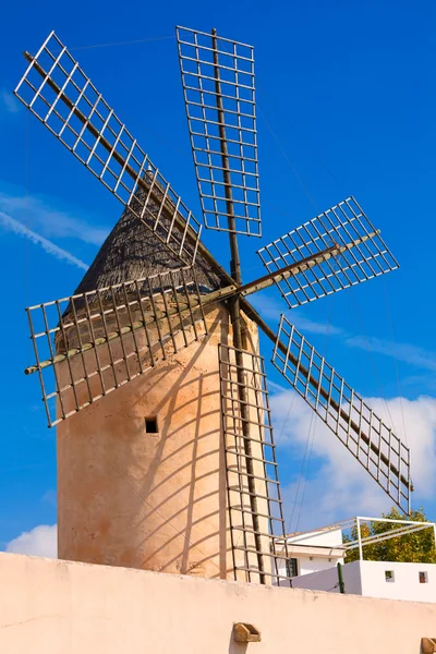 Palma de Mallorca windmolens windmolen in Mallorca — Stockfoto