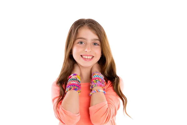 Pulseras de goma de telar rubia niña sonrisa — Foto de Stock