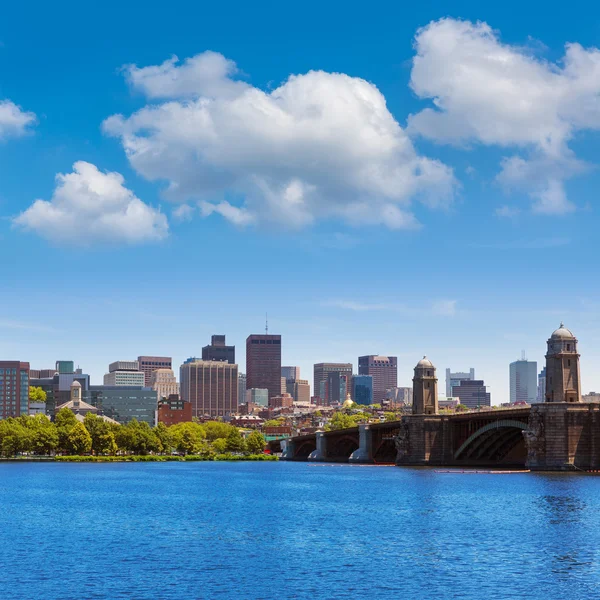 Boston a partir de Longfellow Bridge em Massachusetts — Fotografia de Stock