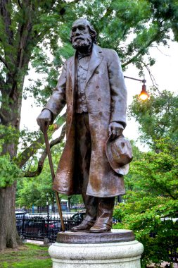 Boston ortak Edward Everett Hale anıt