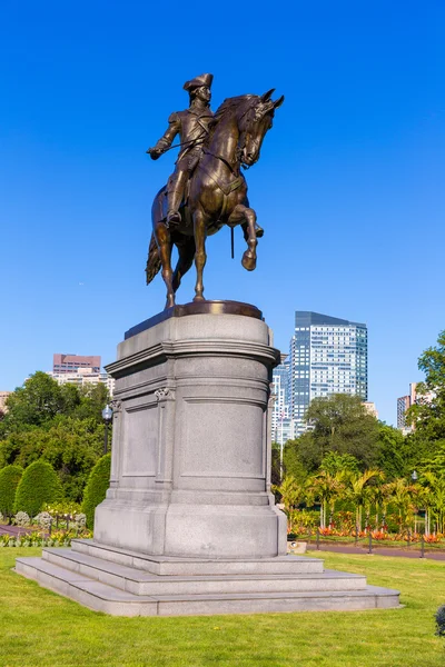 波士顿常见的乔治 · 华盛顿纪念碑 — 图库照片