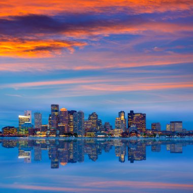 Günbatımı ve nehir Massachusetts Boston manzarası 