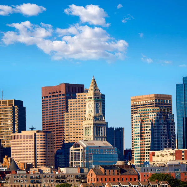 Boston panoramę w słońcu w Massachusetts — Zdjęcie stockowe