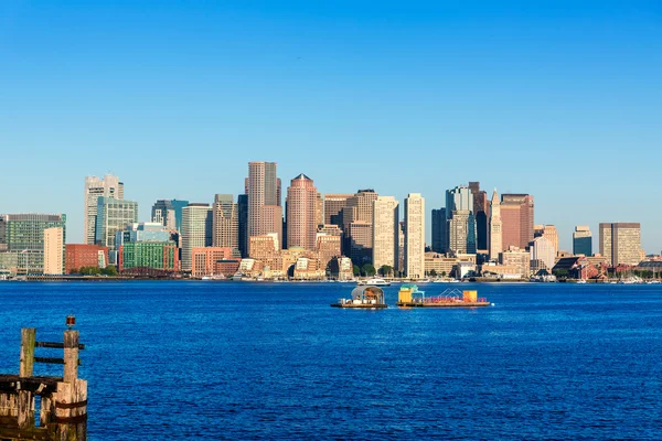 Boston Skyline mit Fluss Sonnenlicht Massachusetts — Stockfoto