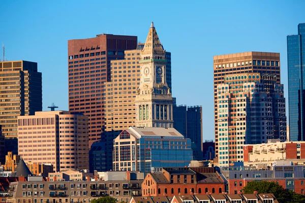 Boston skyline sous la lumière du soleil au Massachusetts — Photo