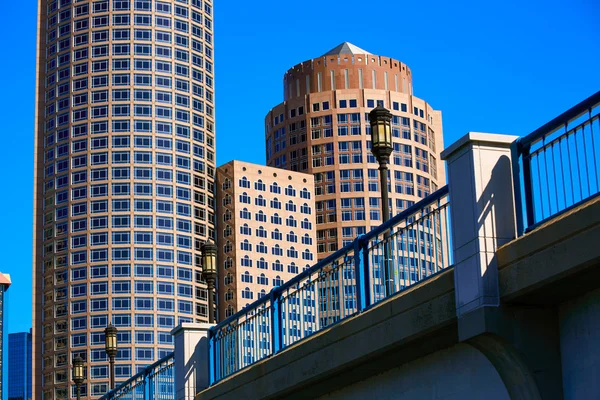 Boston Seaport Boulevard Brücke massachusetts — Stockfoto