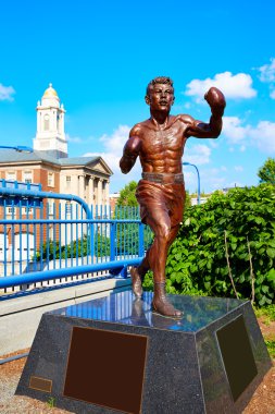 Boston Tony Demarco boksör heykeli