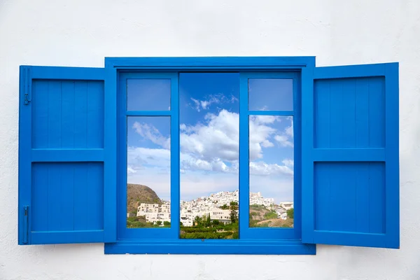 Almeria uitzicht vanaf blauwe venster van Mojacar — Stockfoto