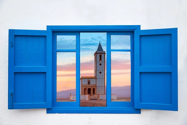 Almeria venster van Cabo de Gata Salinas kerk — Stockfoto