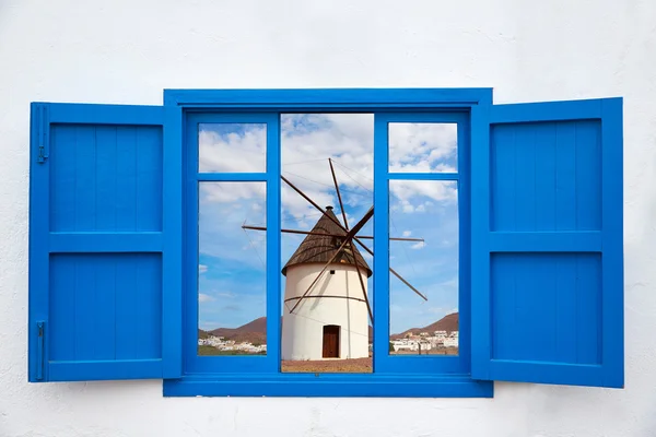 Cabo de Gata yel değirmeni penceresinden Almeria — Stok fotoğraf