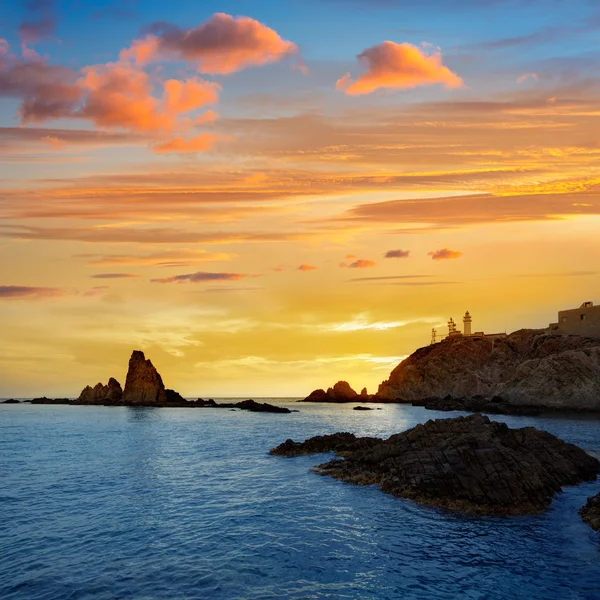 Almeria Cabo de Gata deniz feneri günbatımı İspanya — Stok fotoğraf