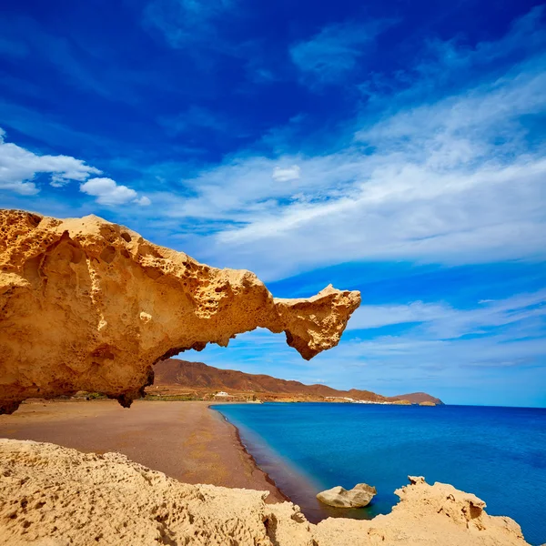 Almeria Cabo de Gata Playa del Arco boog strand — Stockfoto