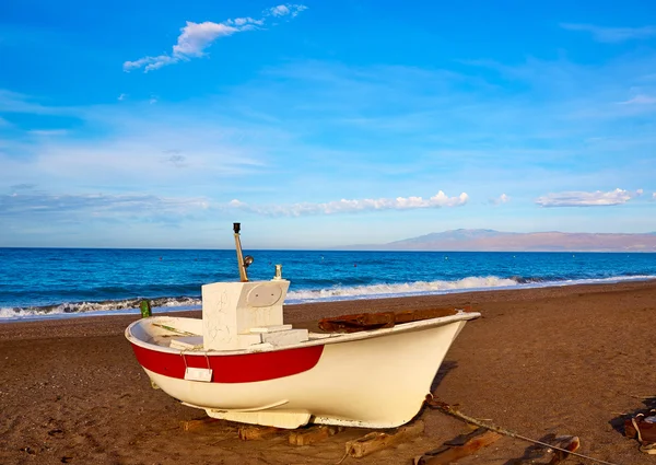 Almeria Cabo de Gata San Miguel strandon csónakok — Stock Fotó
