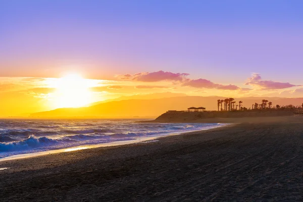 Almeria Cabo de Gata solnedgång i Retamar beach — Stockfoto