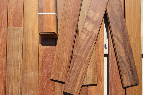 イペのデッキ デッキ木材インストール クリップ ファスナー — ストック写真