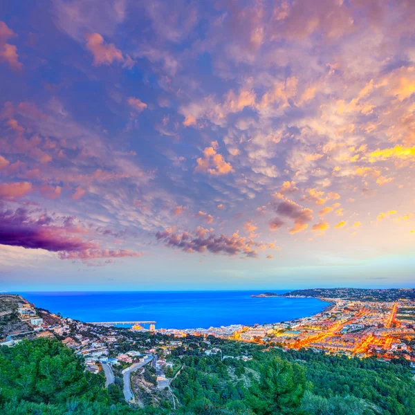 Puesta de sol en el horizonte aéreo Javea Xabia en Alicante — Foto de Stock