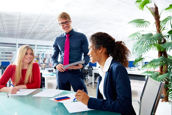 Executive business mensen teamvergadering op kantoor — Stockfoto