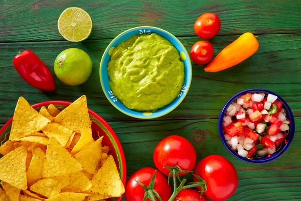 Comida mexicana nachos guacamole pico gallo chili — Fotografia de Stock