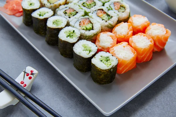 Sushi Maki and Niguiri with California roll — Stock Photo, Image
