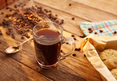 Kurabiye bisküvi ev yapımı antika ahşap ile kahve